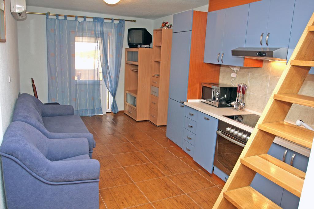 Apartmani Paula Макарска Экстерьер фото